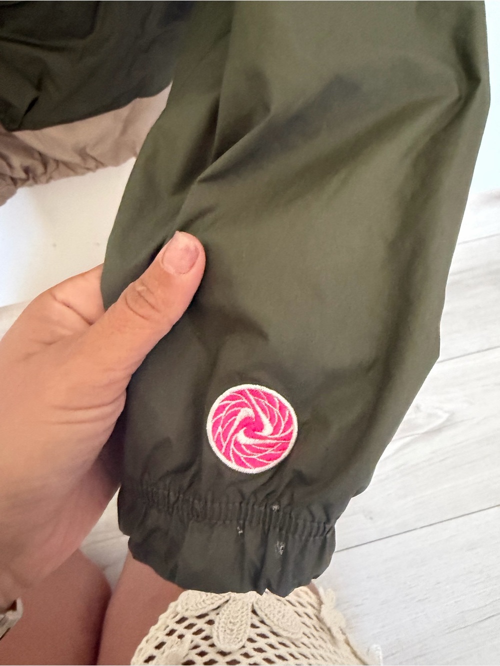 Nike ladies windbreaker M - Picture 5 of 7